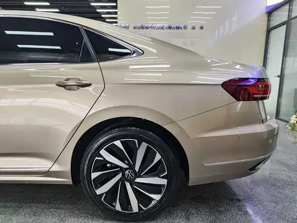 Volkswagen Passat 2022