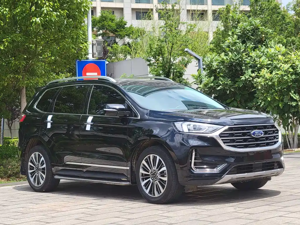 Ford Edge 2023 — фото 3