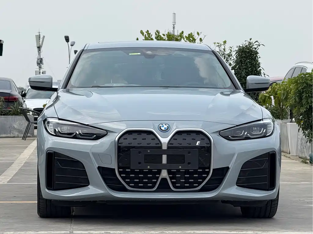 BMW i4 2023 — фото 2