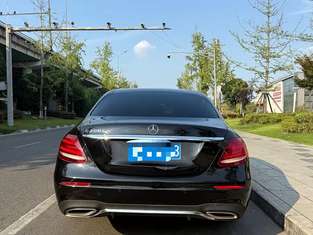 Mercedes-Benz E-Class 2018 — фото 8