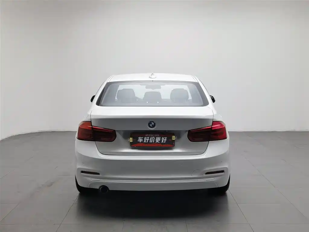 BMW 3 Series 2017 — фото 4