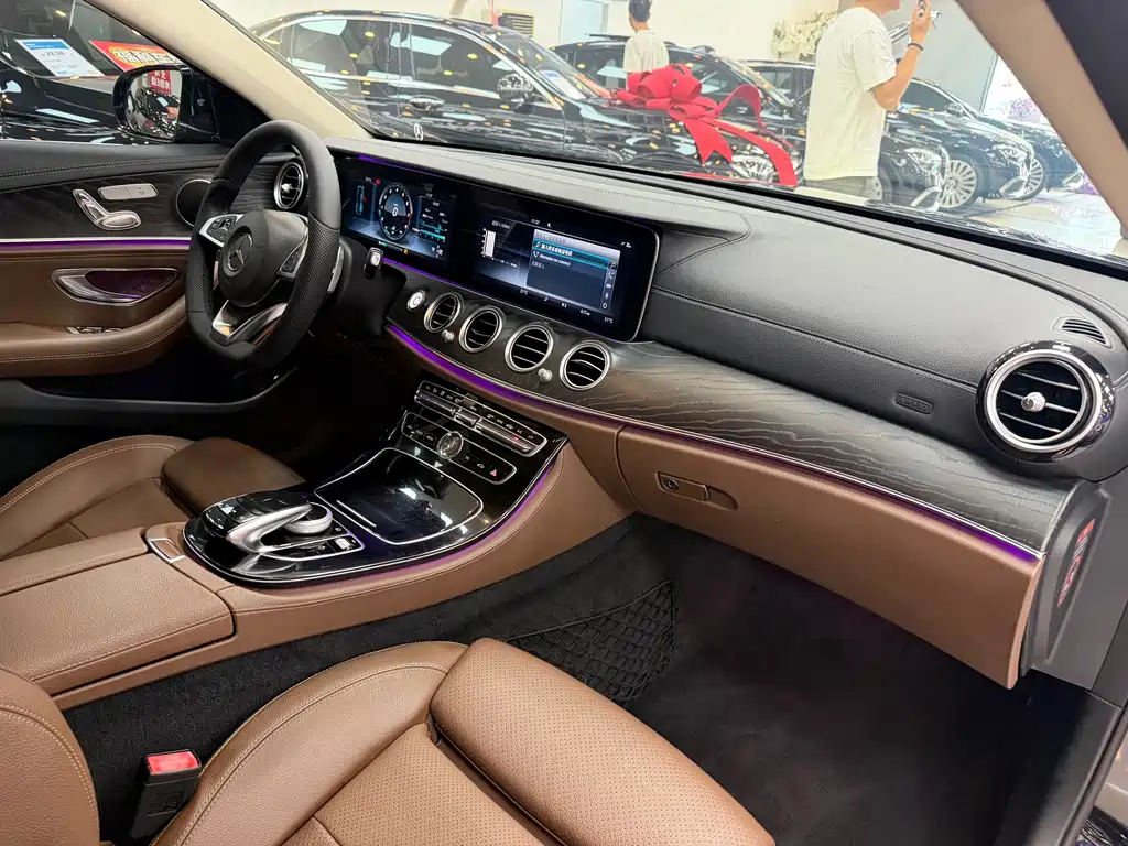 Mercedes-Benz E-Class 2016 — фото 17
