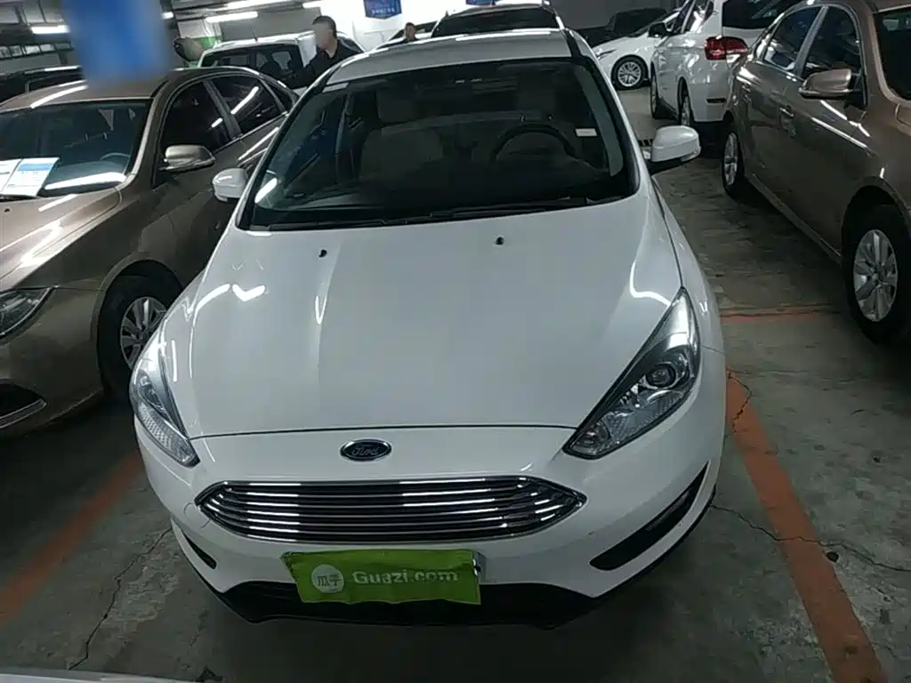 Ford Focus 2015 — фото 3