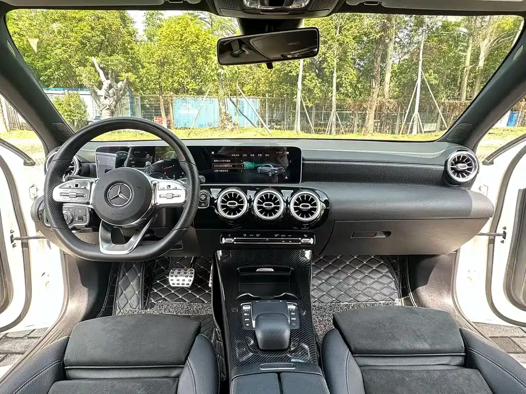 Mercedes-Benz A-Class 2020 — фото 7