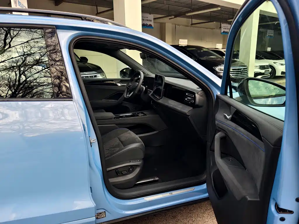 Volkswagen Tiguan L 2024