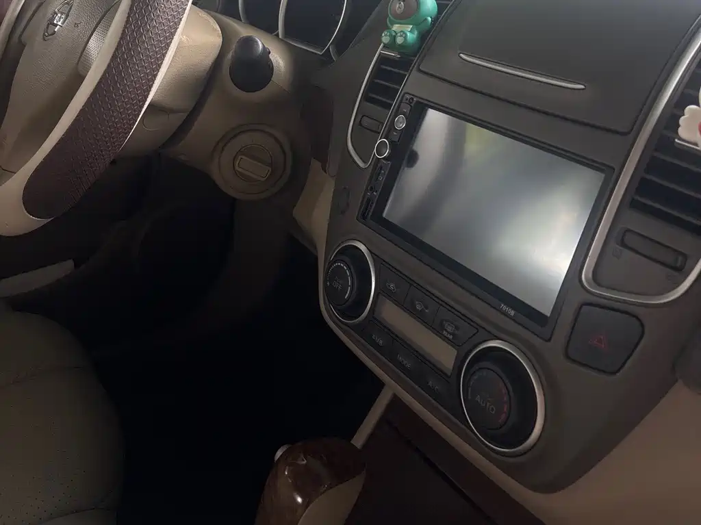 Nissan Sylphy 2011 — фото 15