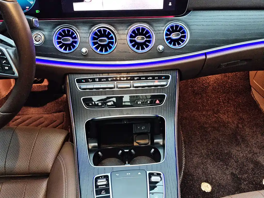 Mercedes-Benz E-Class 2021