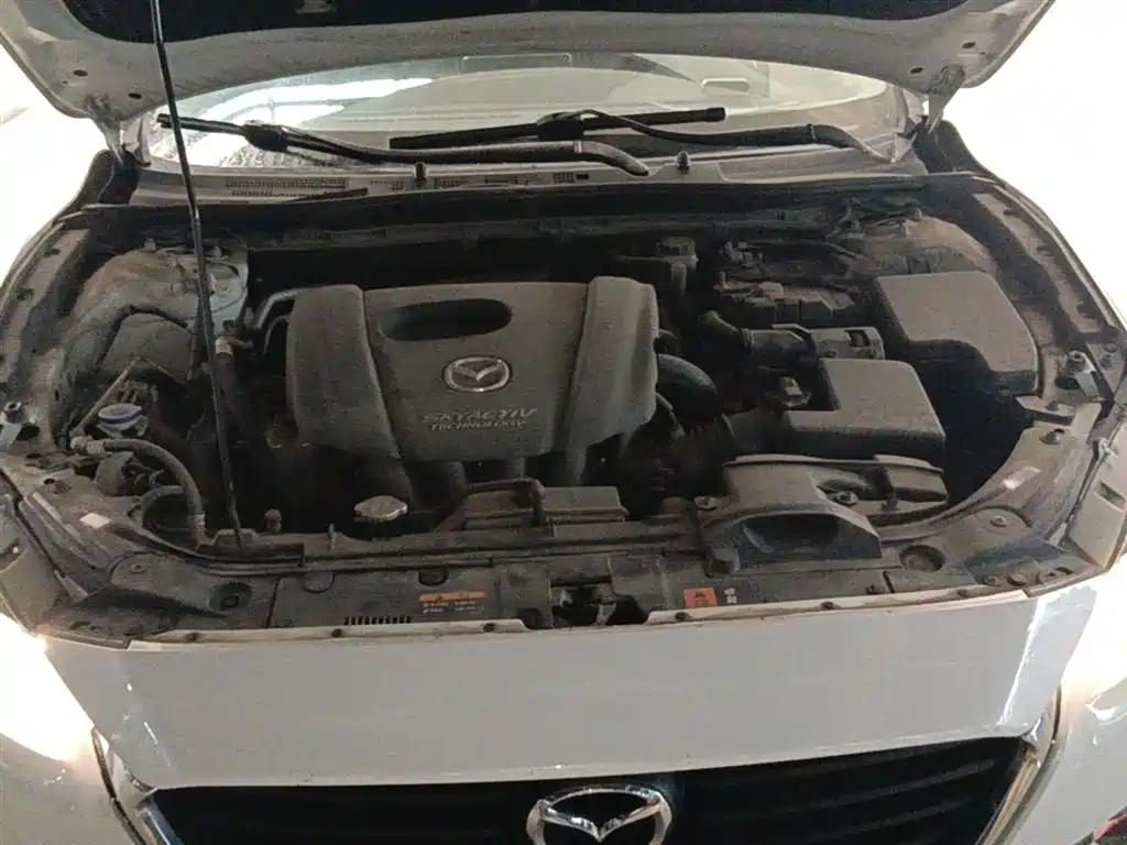 Mazda 3 Axela 2017 — фото 20