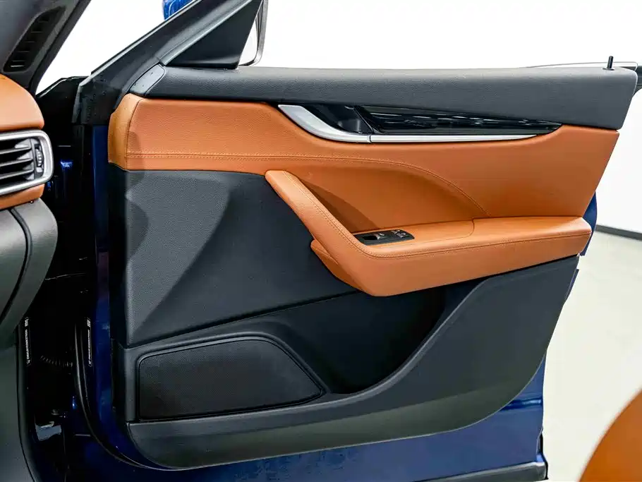Maserati Levante 2021 — фото 15