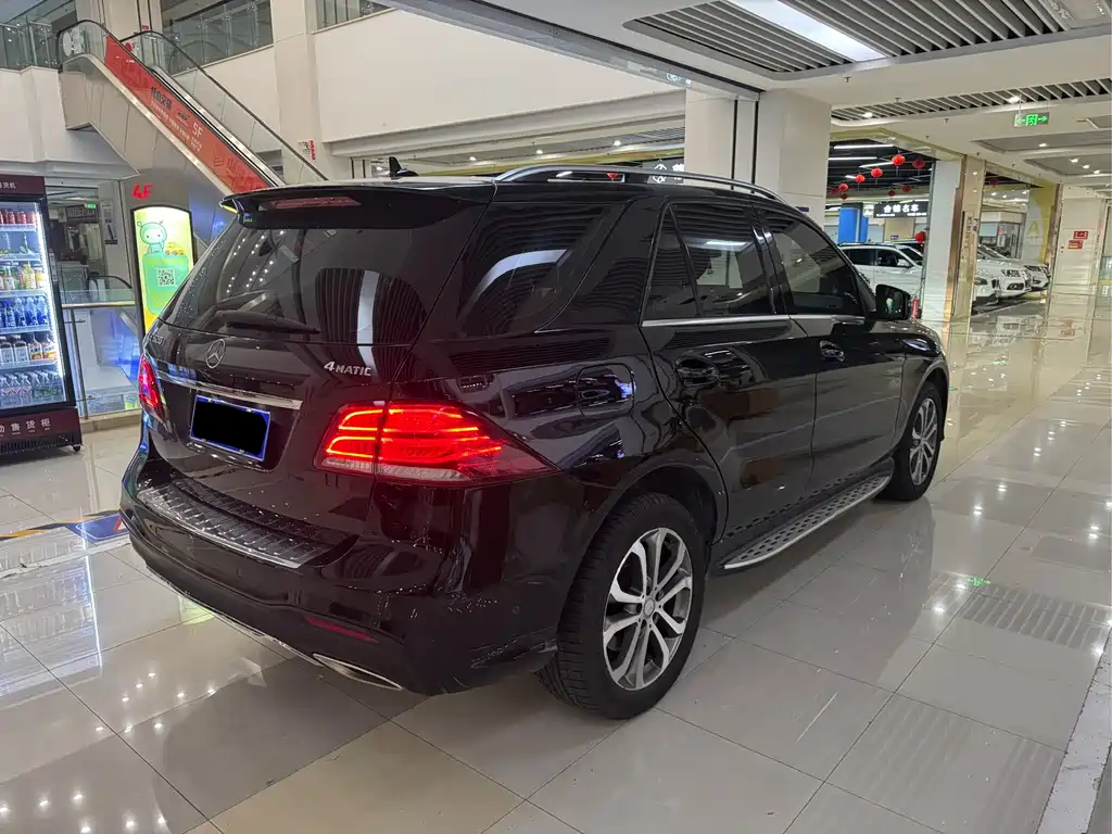 Mercedes-Benz GLE 2016