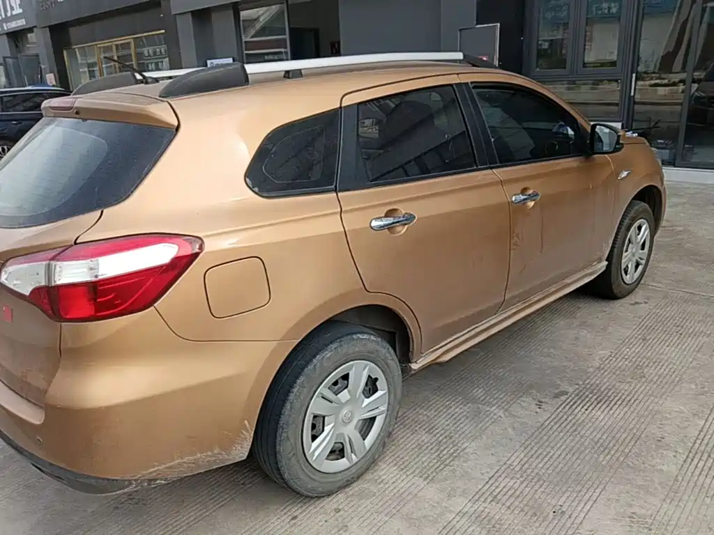 Venucia T70 2015