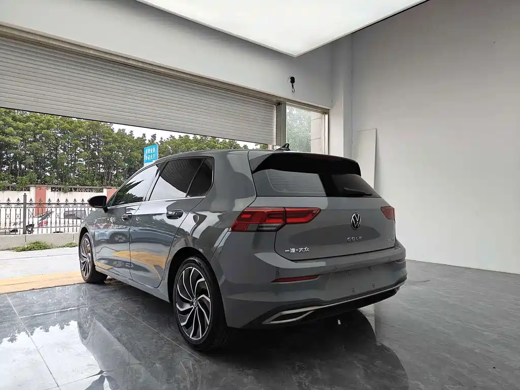 Volkswagen Golf 2021