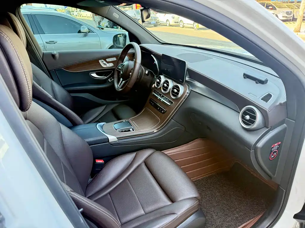 Mercedes-Benz GLC 2021 — фото 12