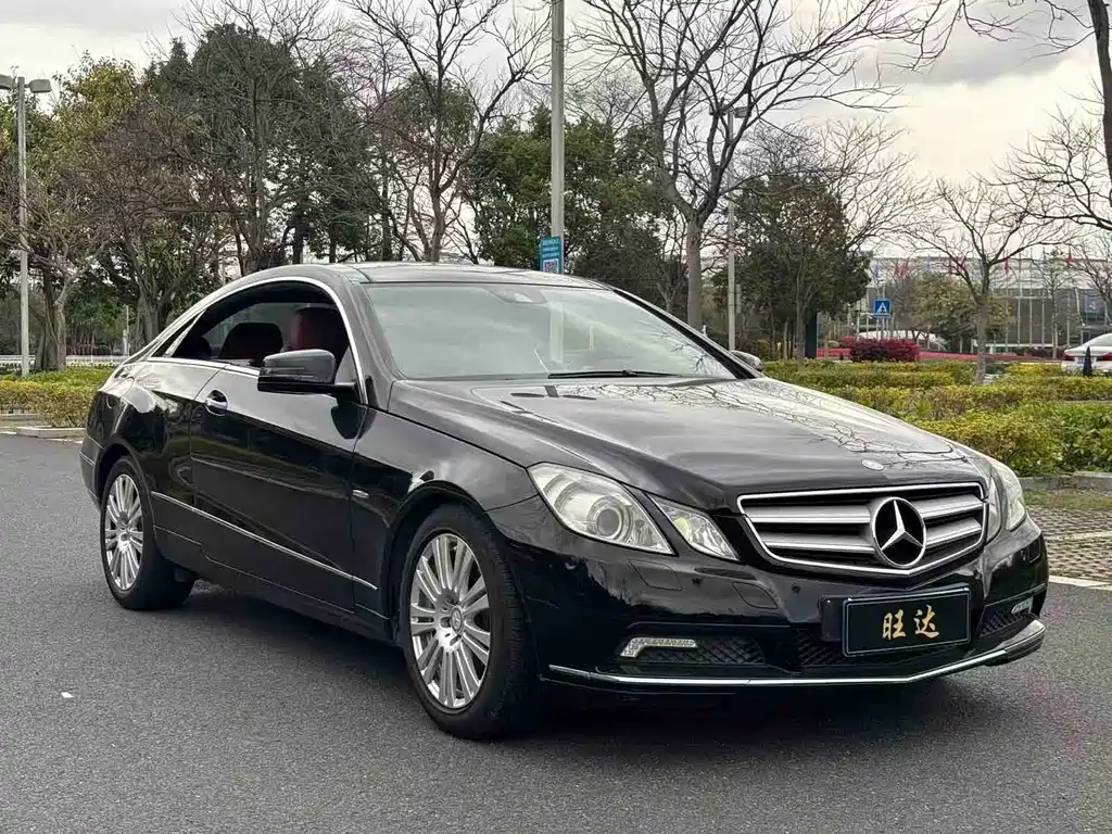 Mercedes-Benz E-Class 2011