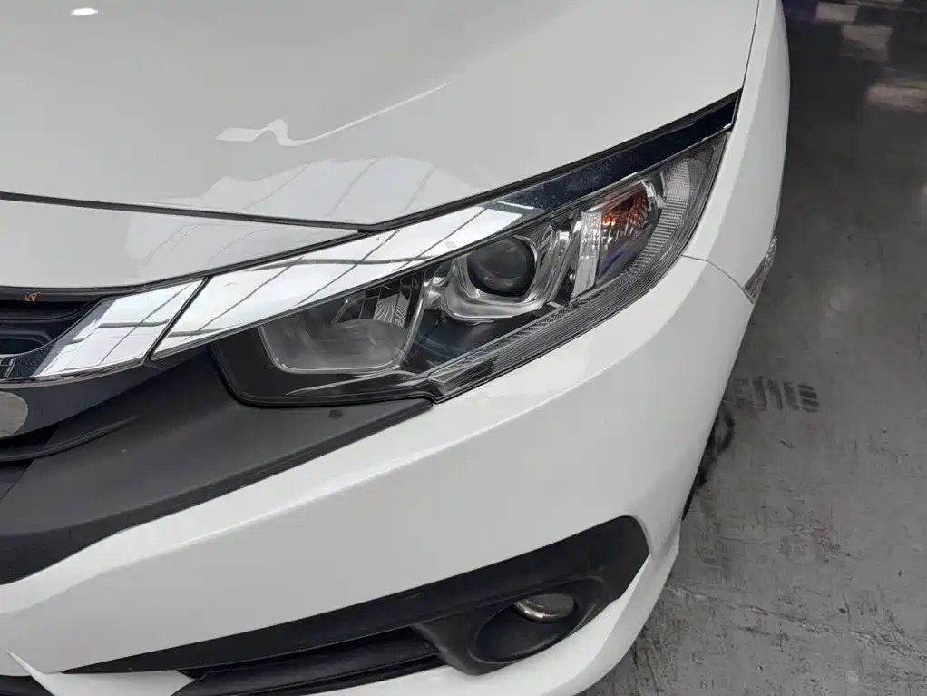 Honda Civic 2016 — фото 17