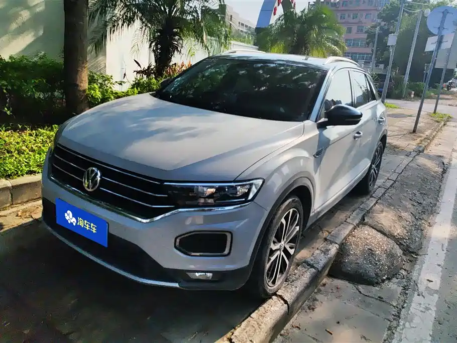 Volkswagen T-Roc 2020 — фото 1