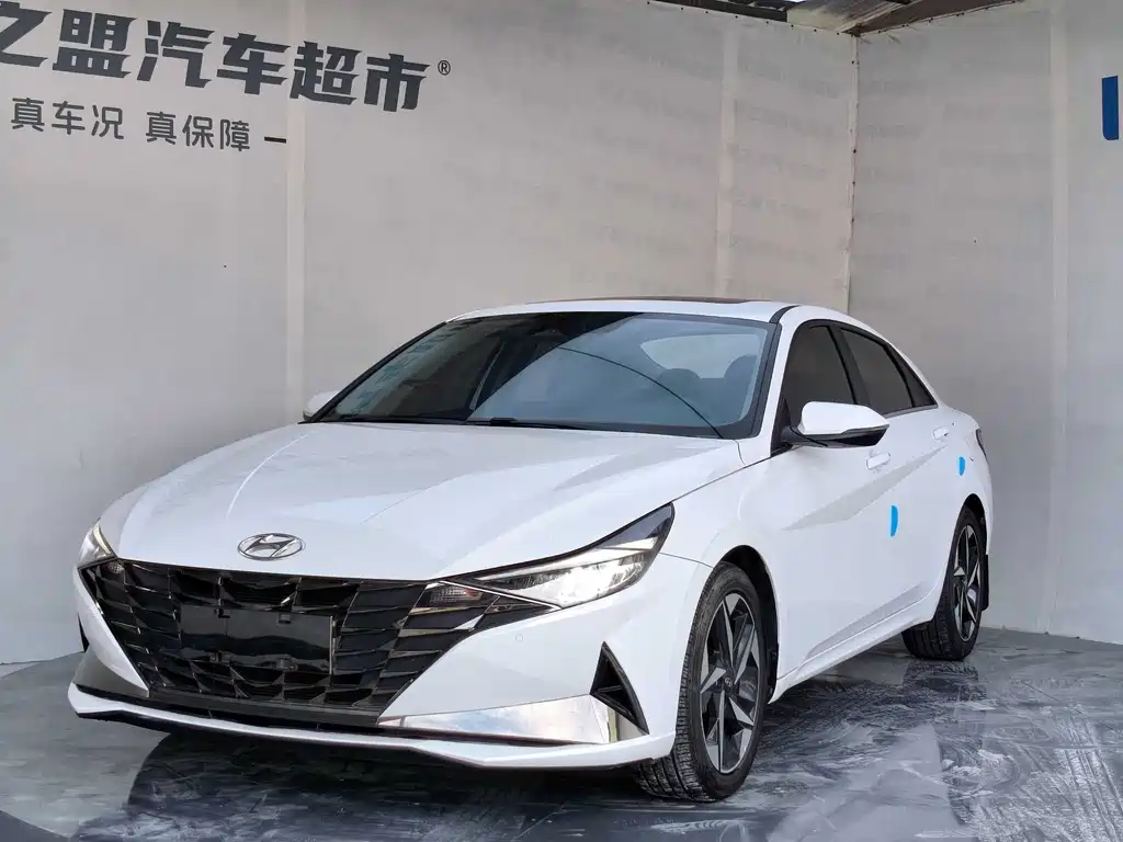 Hyundai Elantra 2022