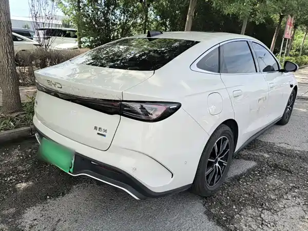 BYD Seal 06 2025