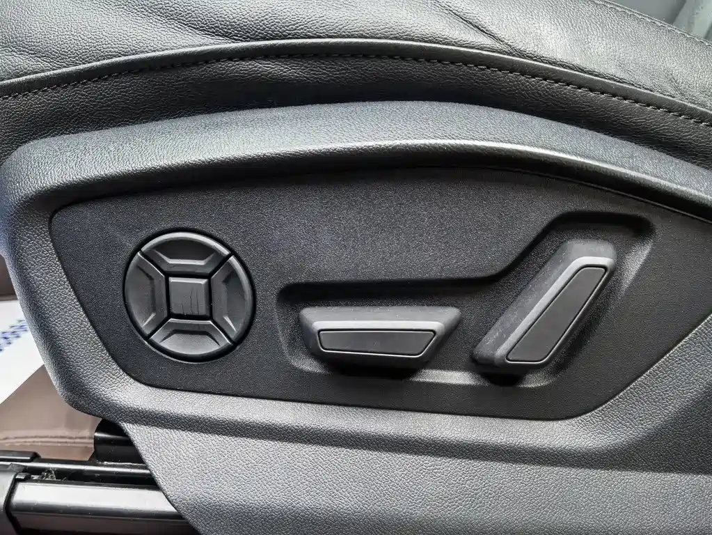 Audi Q7 2020 — фото 16