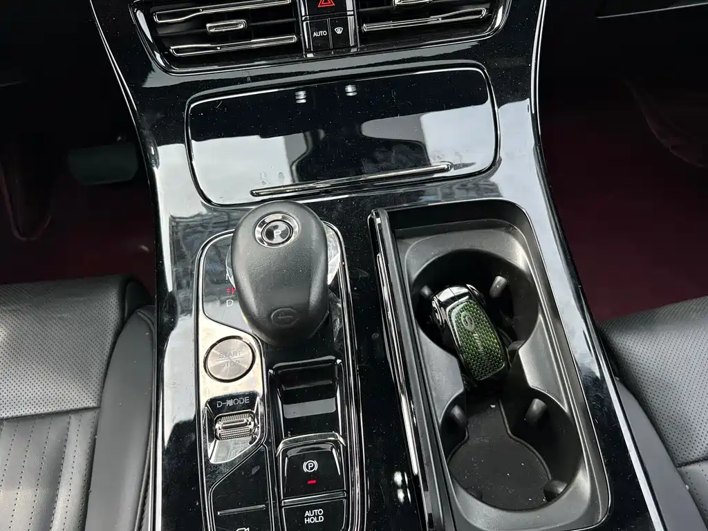 GAC Motor Trumpchi M8 2022 — фото 17