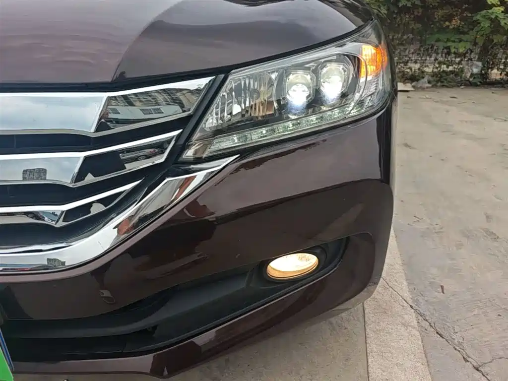 Honda Accord 2015 — фото 24