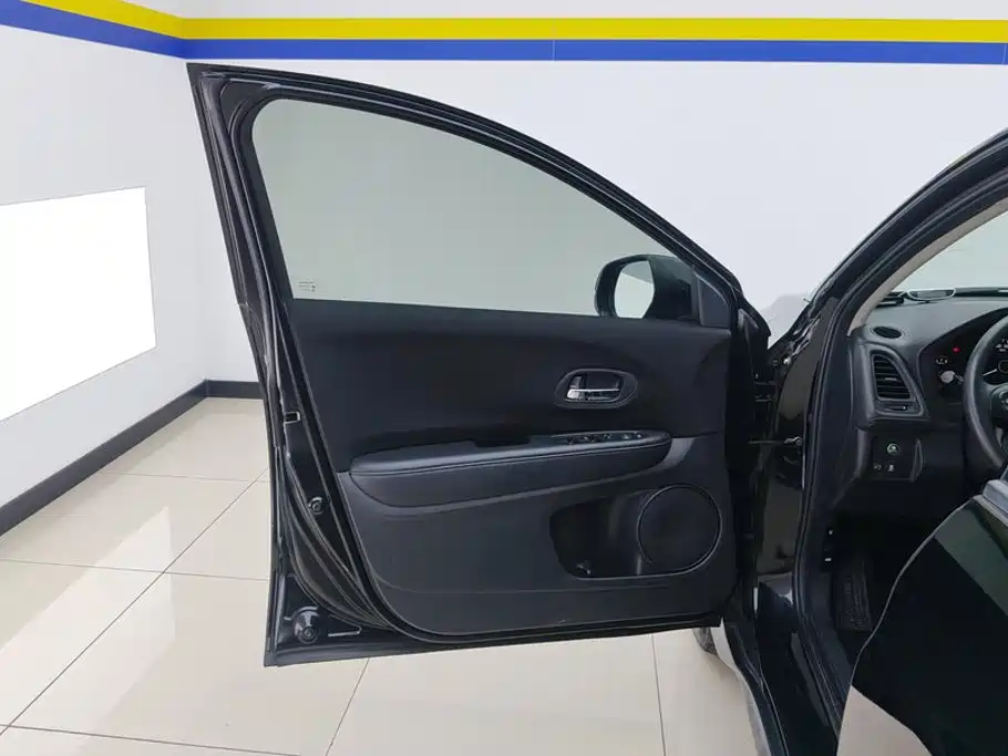 Honda Vezel 2015