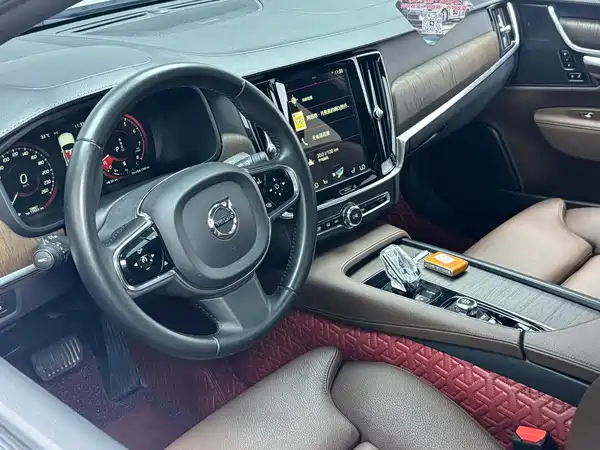 Volvo S90 2021