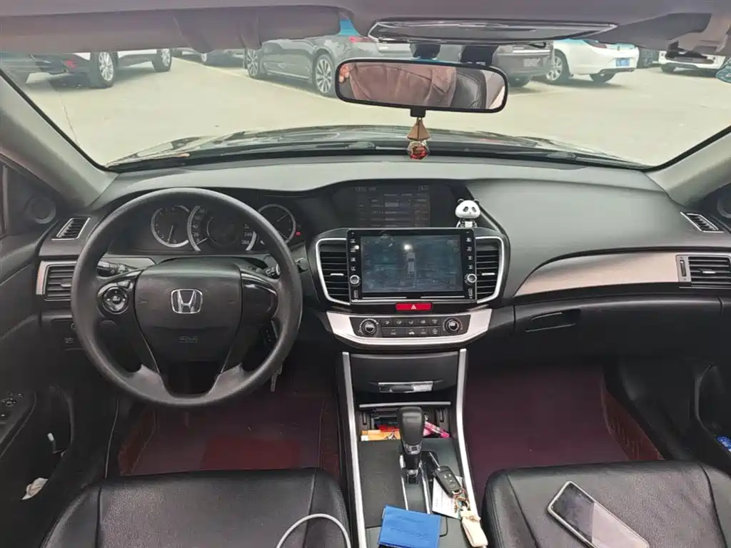 Honda Accord 2015 — фото 10