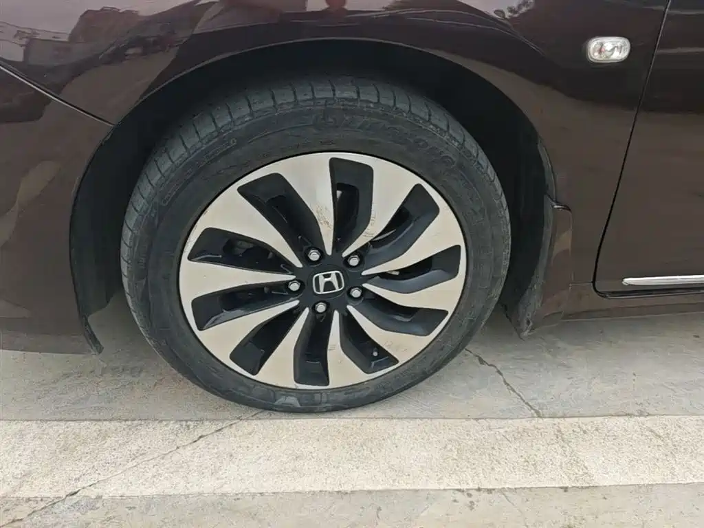 Honda Accord 2015 — фото 23
