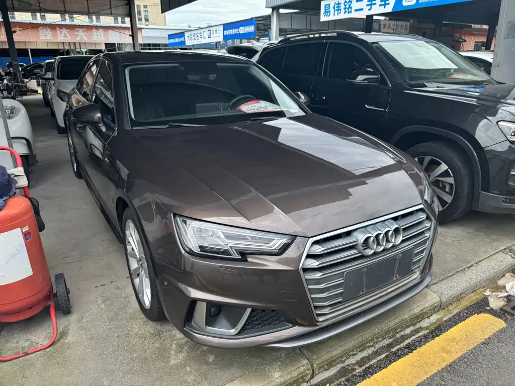 Audi A4L 2019
