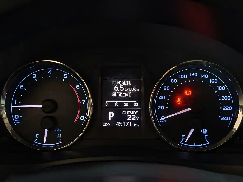 Toyota Corolla 2018 — фото 13