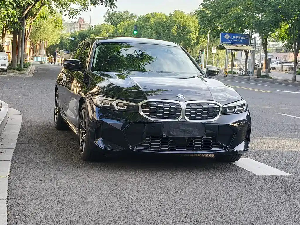 BMW 3 Series 2023