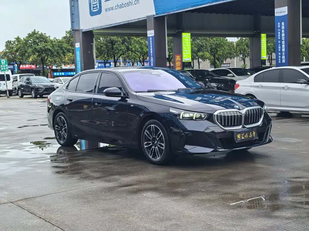 BMW 5 Series 2025