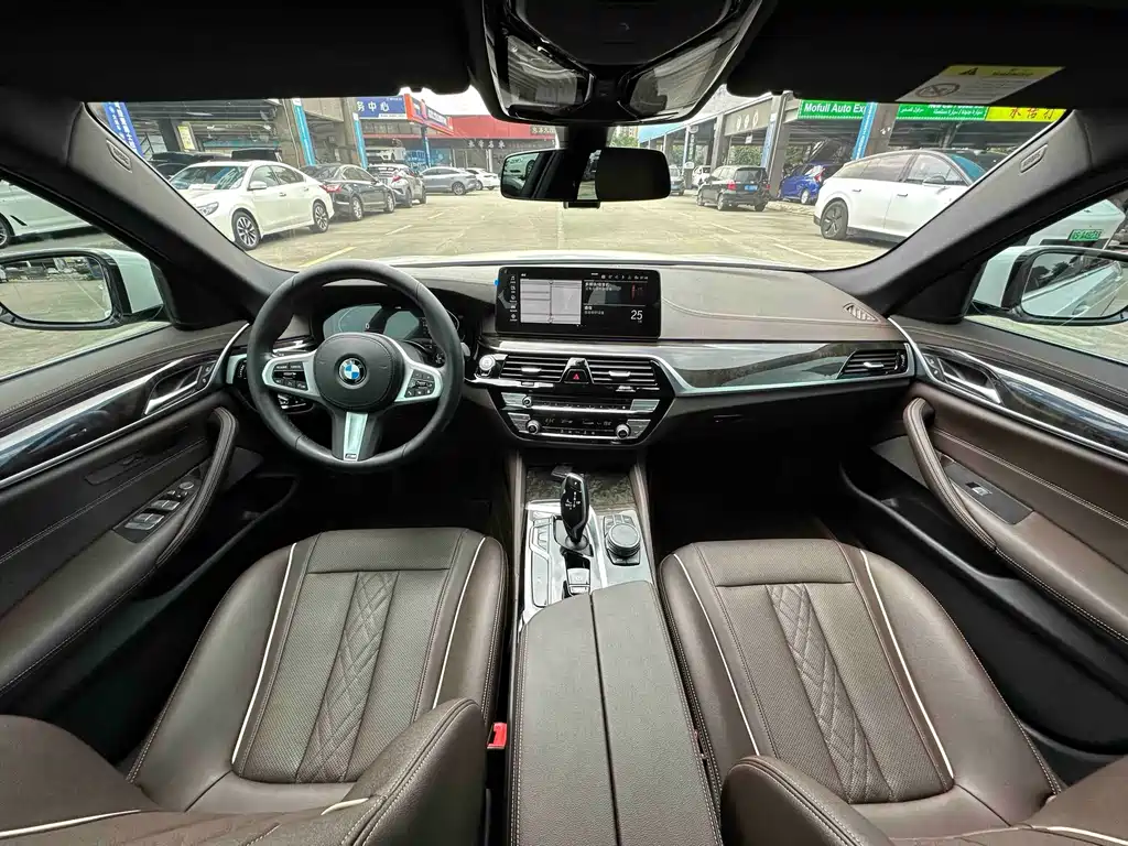 BMW 5 Series 2022