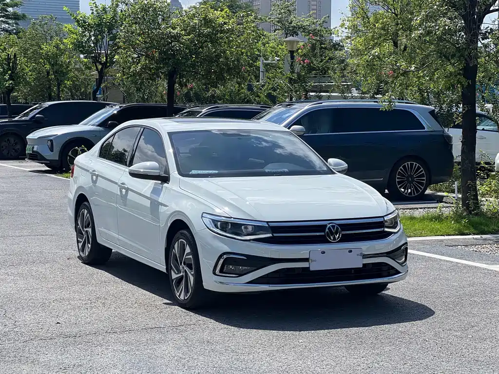 Volkswagen Bora 2023