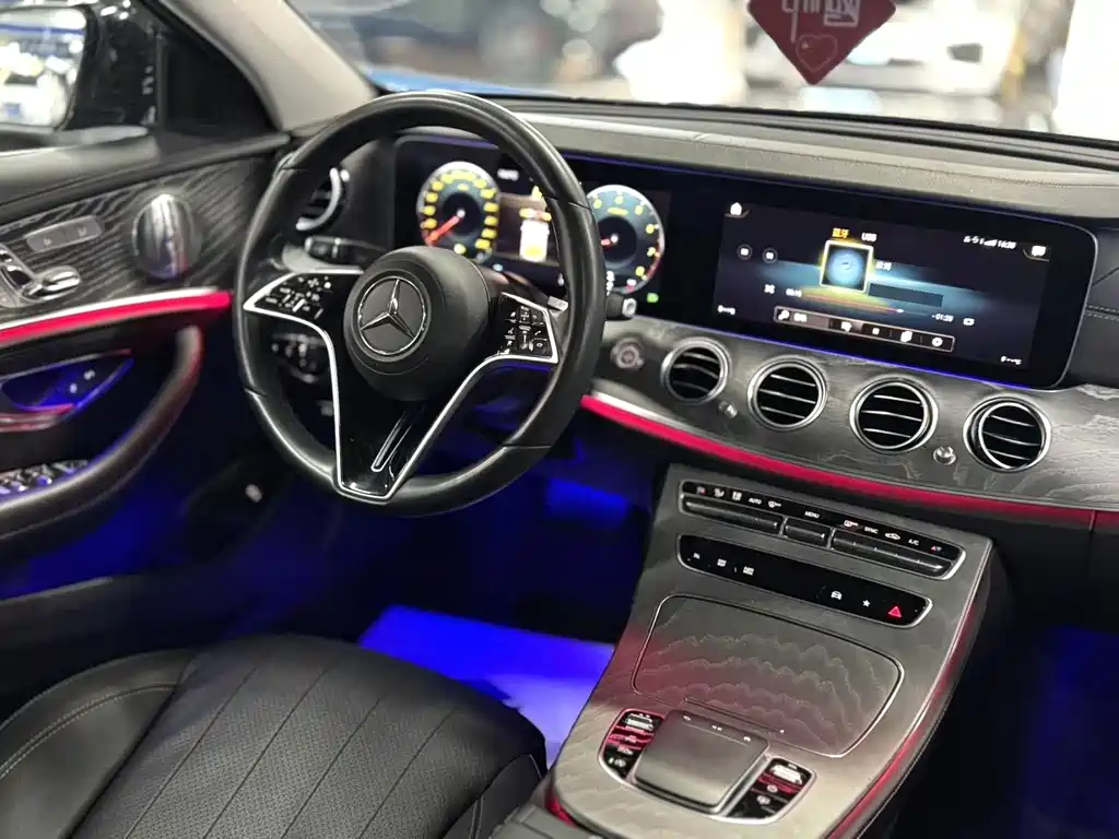Mercedes-Benz E-Class 2021 — фото 10