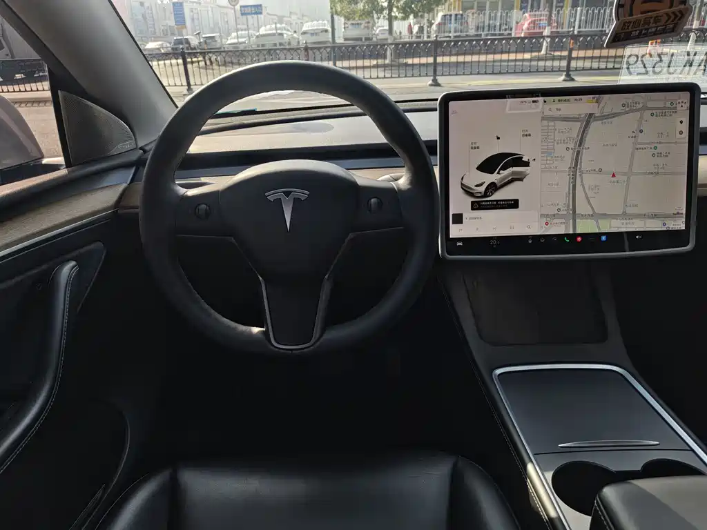 Tesla Model Y 2021 — фото 23