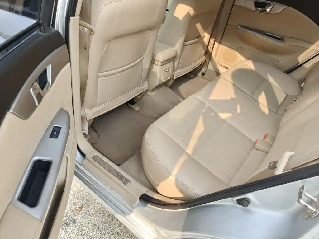 Buick Excelle 2013 — фото 12