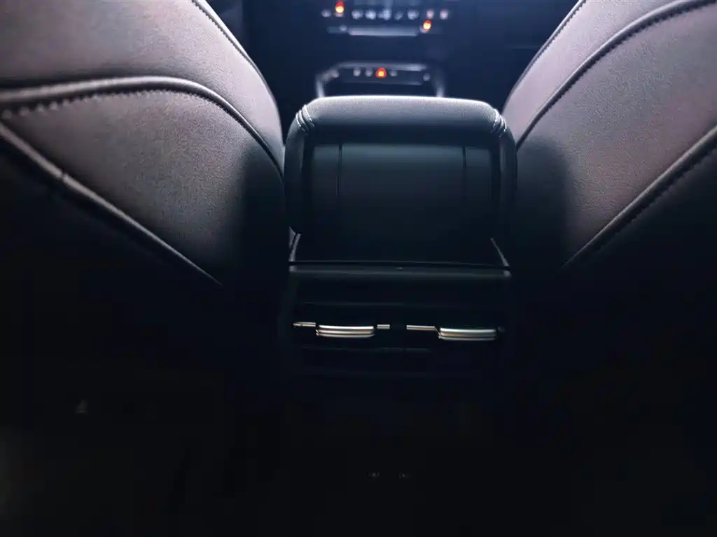 Audi A3 2023 — фото 18