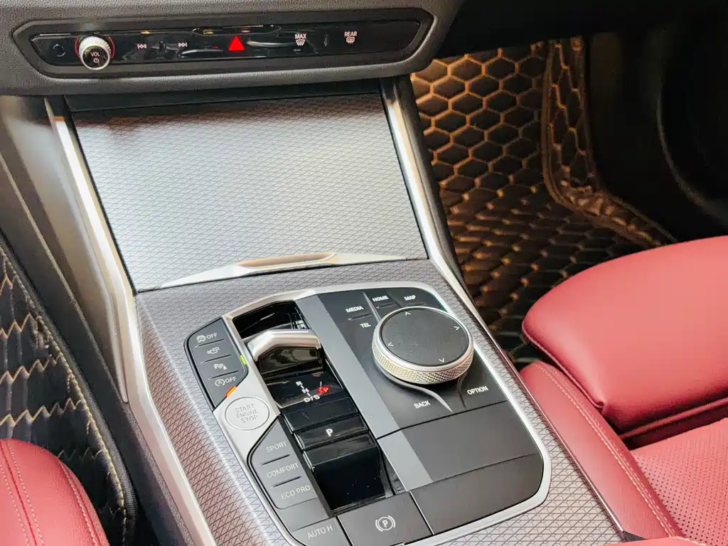 BMW 3 Series 2025 — фото 14