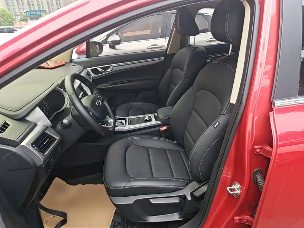 Geely Emgrand GS 2019 — фото 15