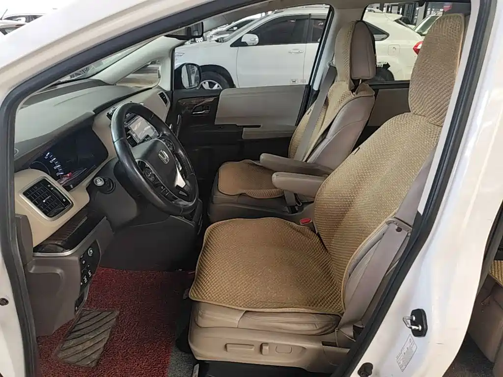 Honda Odyssey 2016 — фото 15