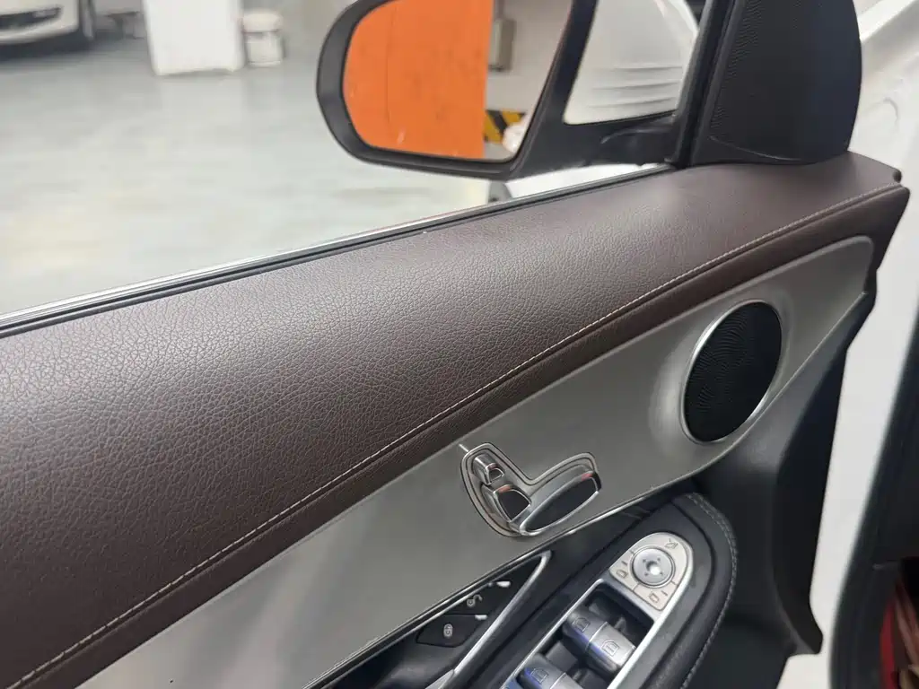 Mercedes-Benz GLC 2018 — фото 14