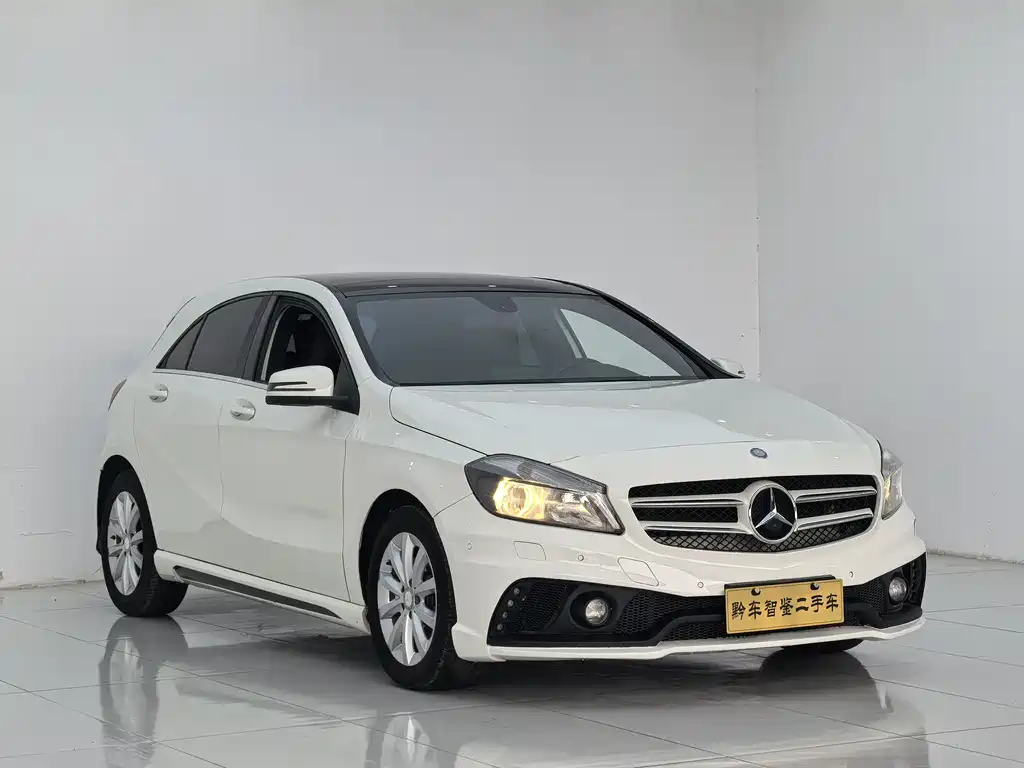 Mercedes-Benz A-Class 2015 — фото 3