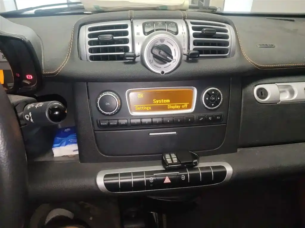 smart Fortwo 2015 — фото 9