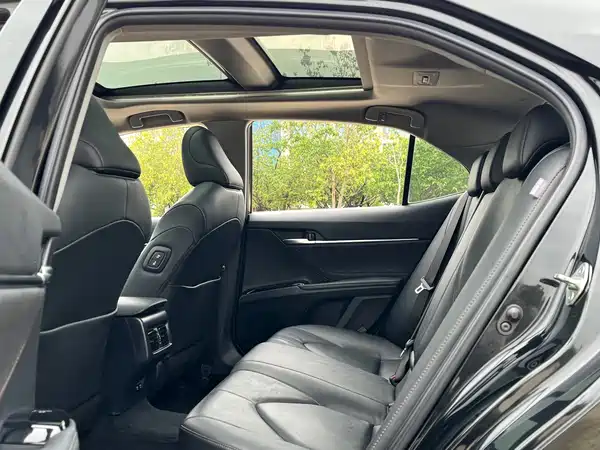 Toyota Camry 2019