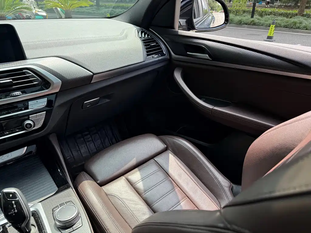 BMW X4 2019 — фото 11