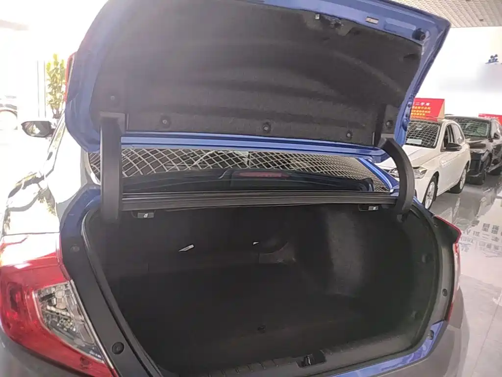Honda Civic 2017 — фото 19
