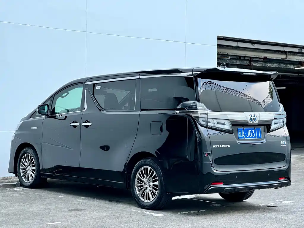 Toyota Vellfire 2021 — фото 12
