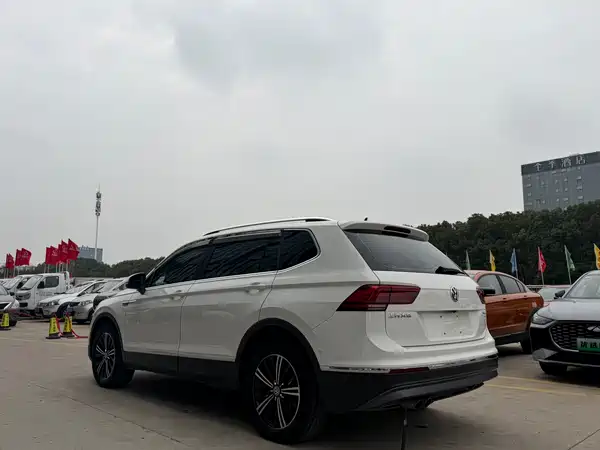 Volkswagen Tiguan L 2018